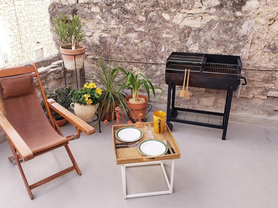Ferienwohnung Le Refuge Du Marquis : Agreable T3 Avec Terrasse Marsanne Exterior foto